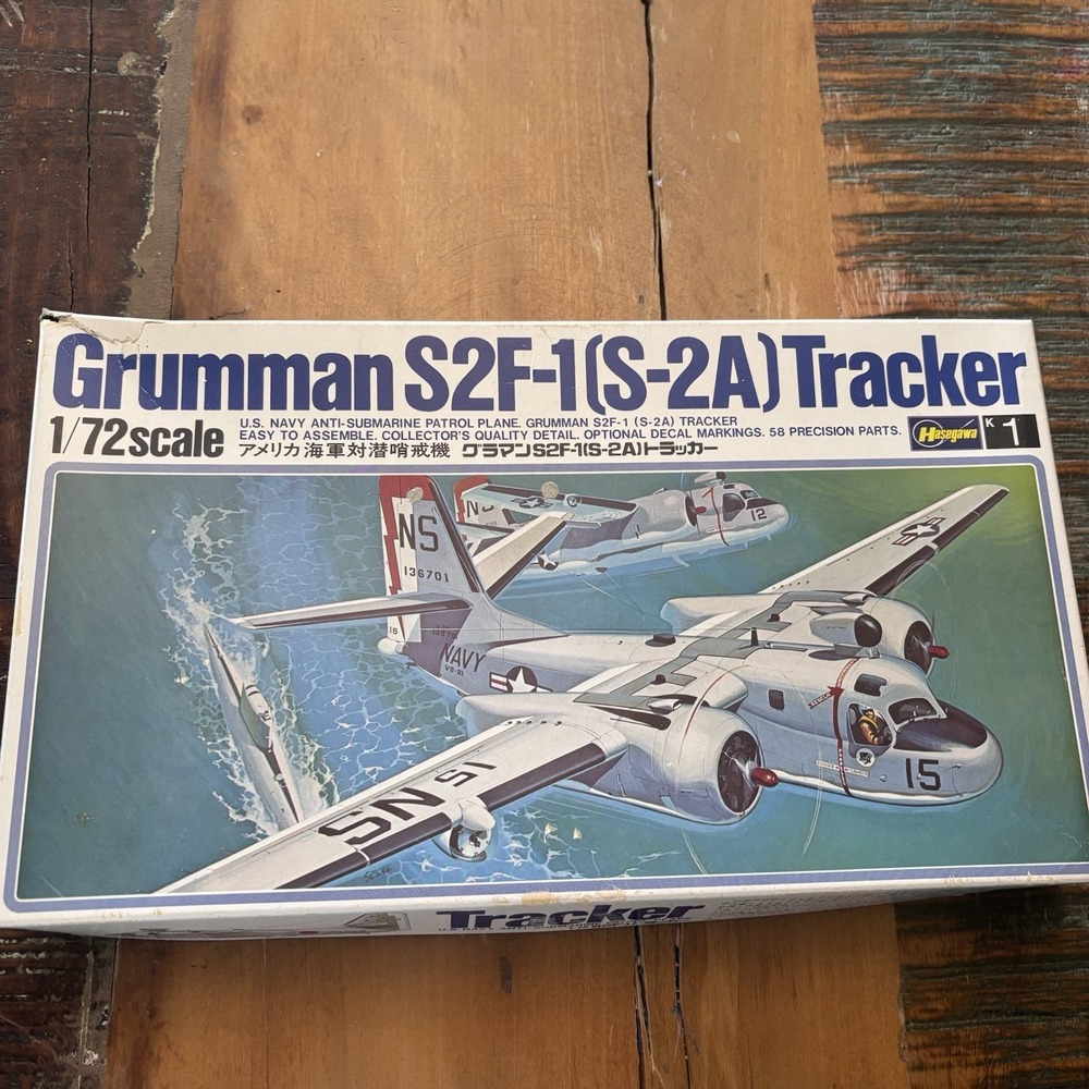 Hasegawa Grumman S2F-1 (S-2A) Tracker 1:72 Airplane Model Kit
